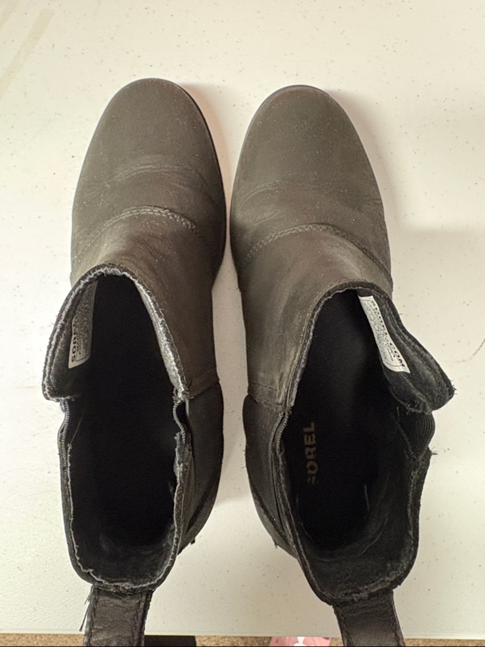 SOREL Black Leather Chelsea Booties - Classic Slip-On Style - Picture 5 of 7